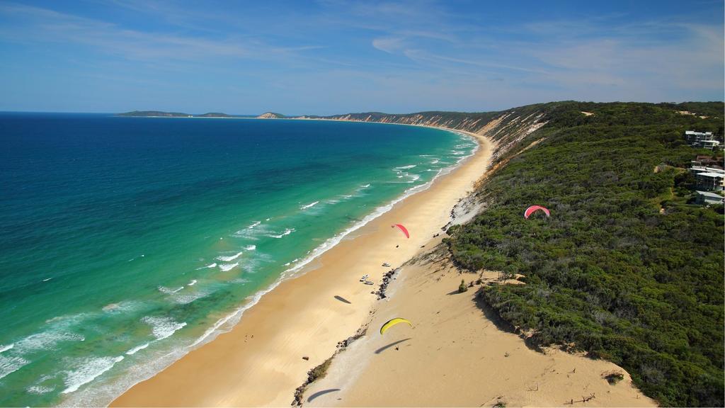 Pippies Beachhouse Backpackers Rainbow Beach Buitenkant foto