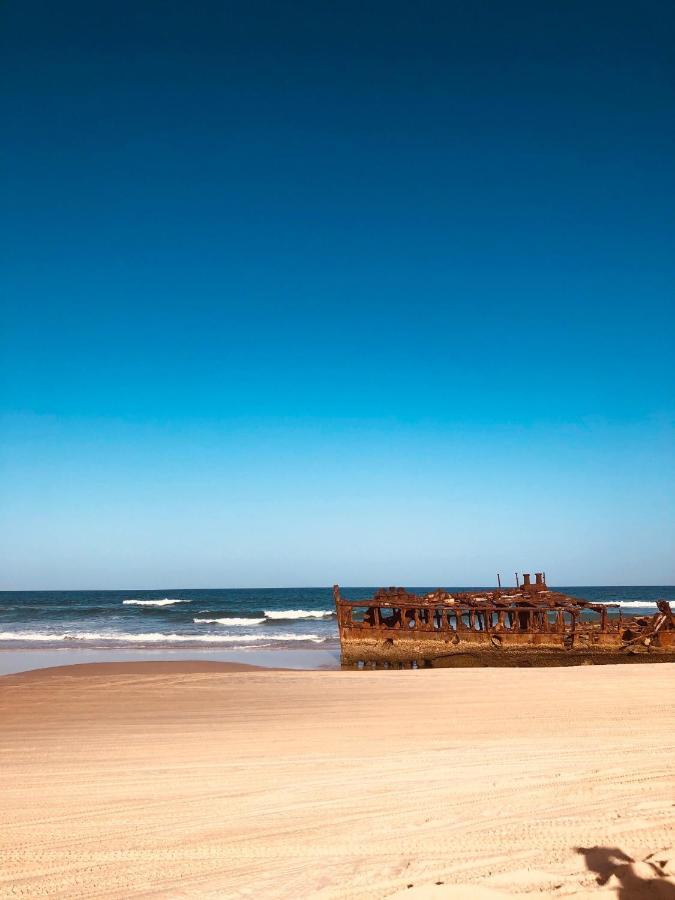 Pippies Beachhouse Backpackers Rainbow Beach Buitenkant foto