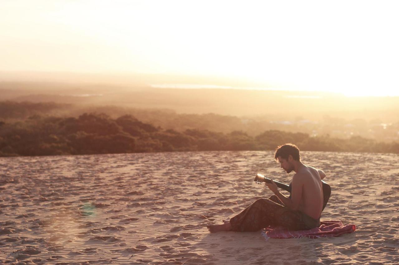 Pippies Beachhouse Backpackers Rainbow Beach Buitenkant foto